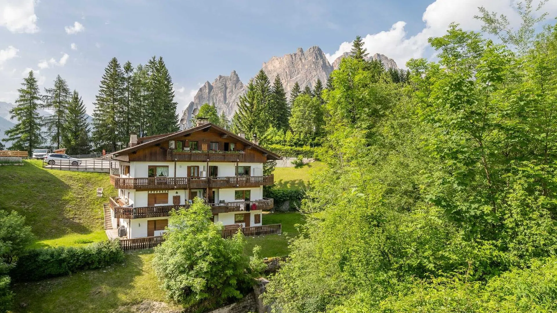 Stylish Apartment With Beautiful Surroundings Cortina dʼAmpezzo Olaszország